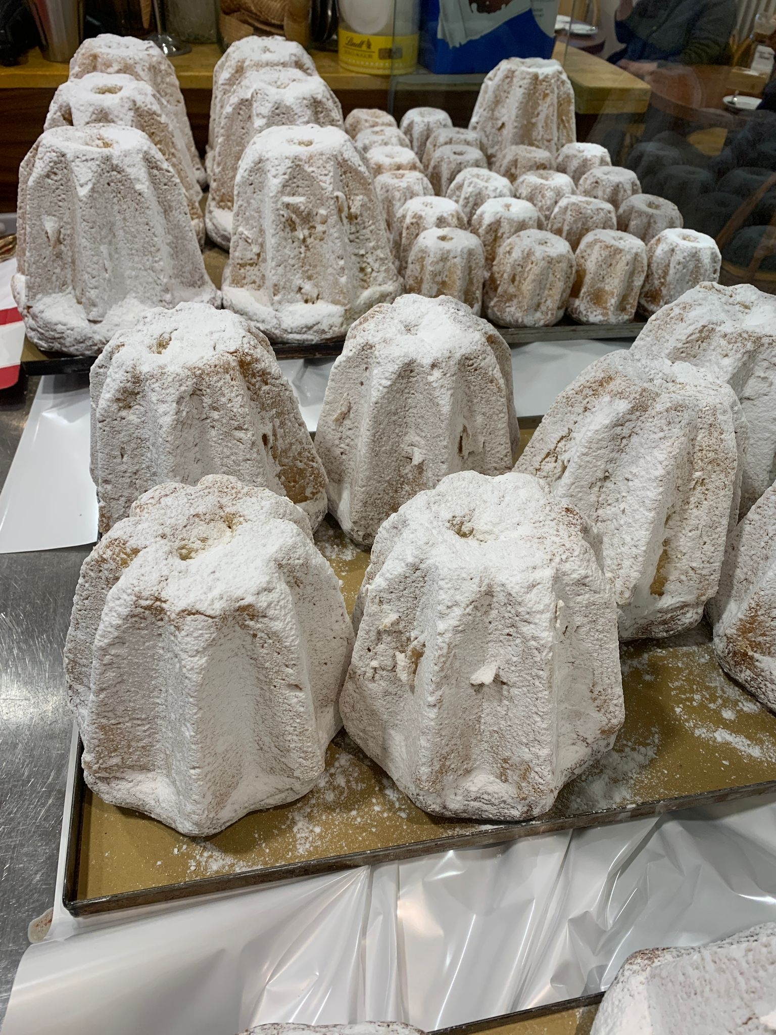 Il pandoro artigianale fra Rimini e Riccione Il pandoro artigianale fra Rimini e Riccione